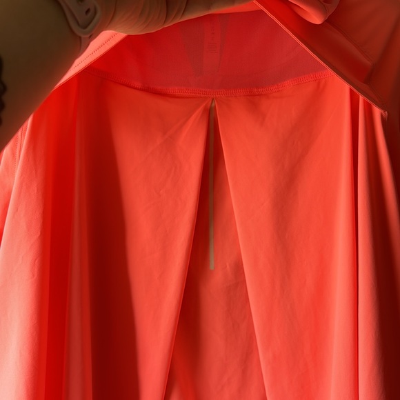 $60 OBO Lululemon “Sun Showers” rain coat - Picture 6 of 10